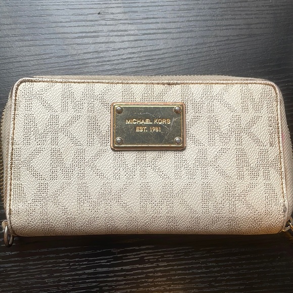 Accessories - Michael Kors Wallet
